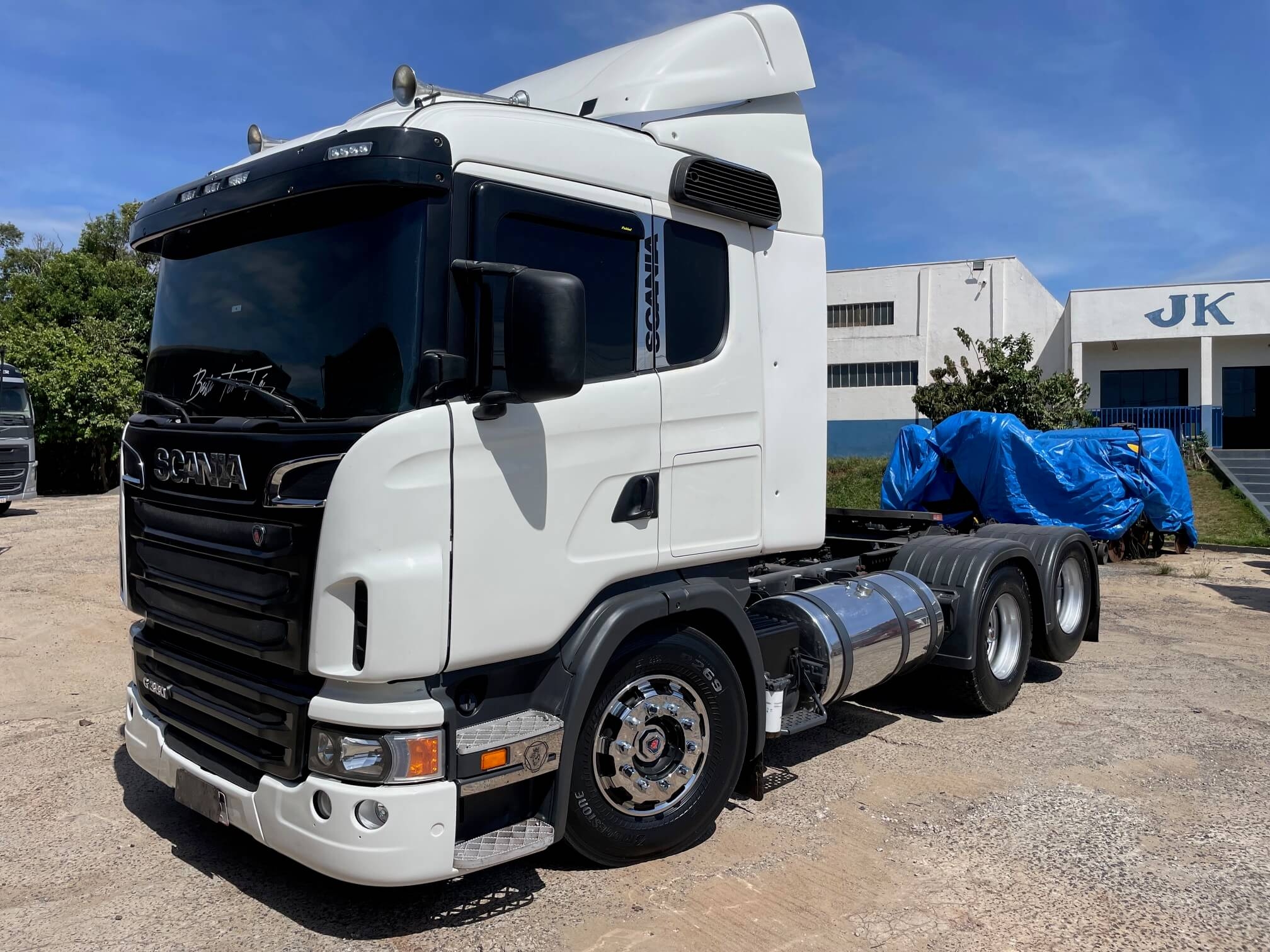 SCANIA G-380 ANO 2011 6X2