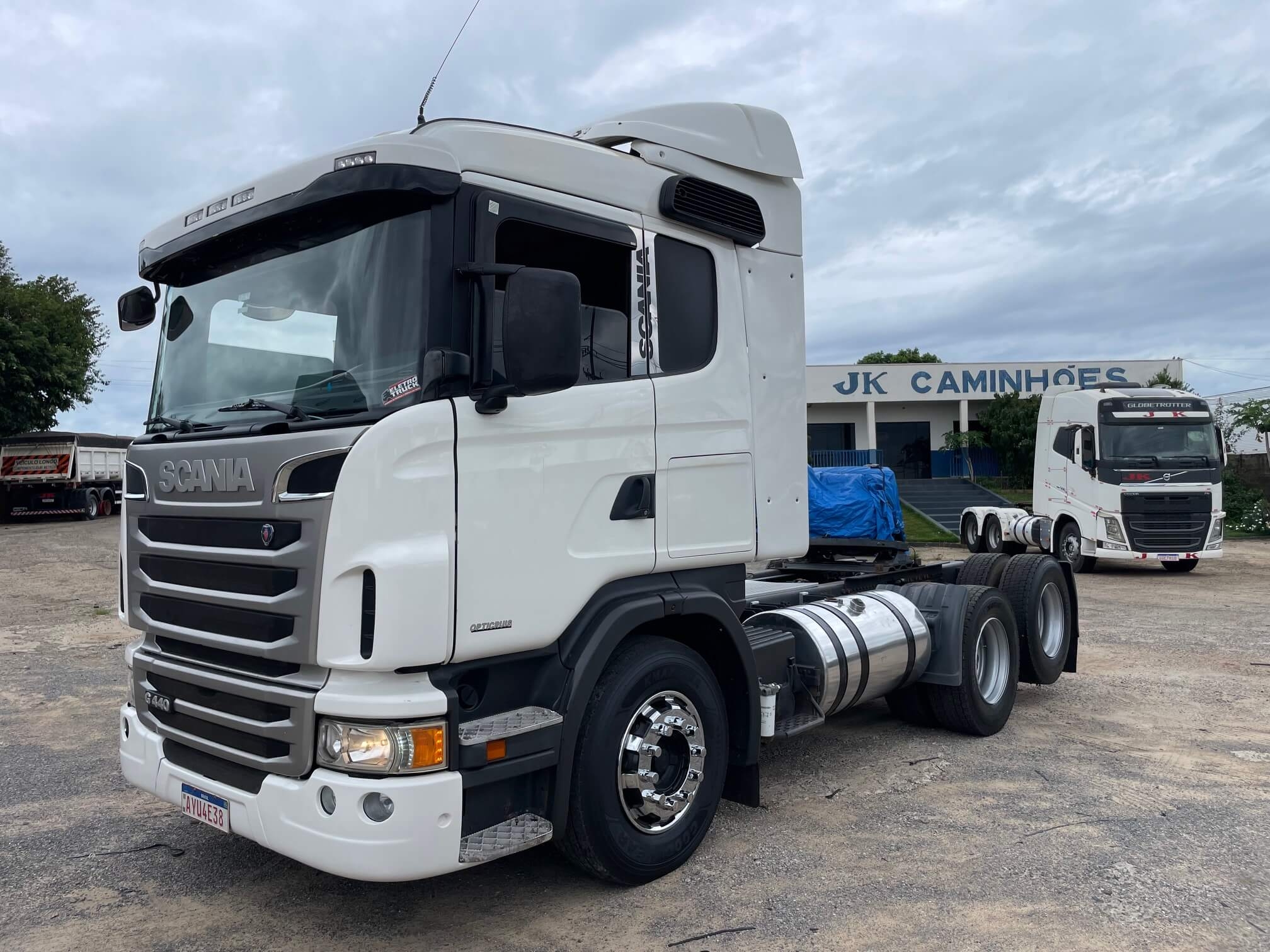 SCANIA G-440 ANO 2014 6X2