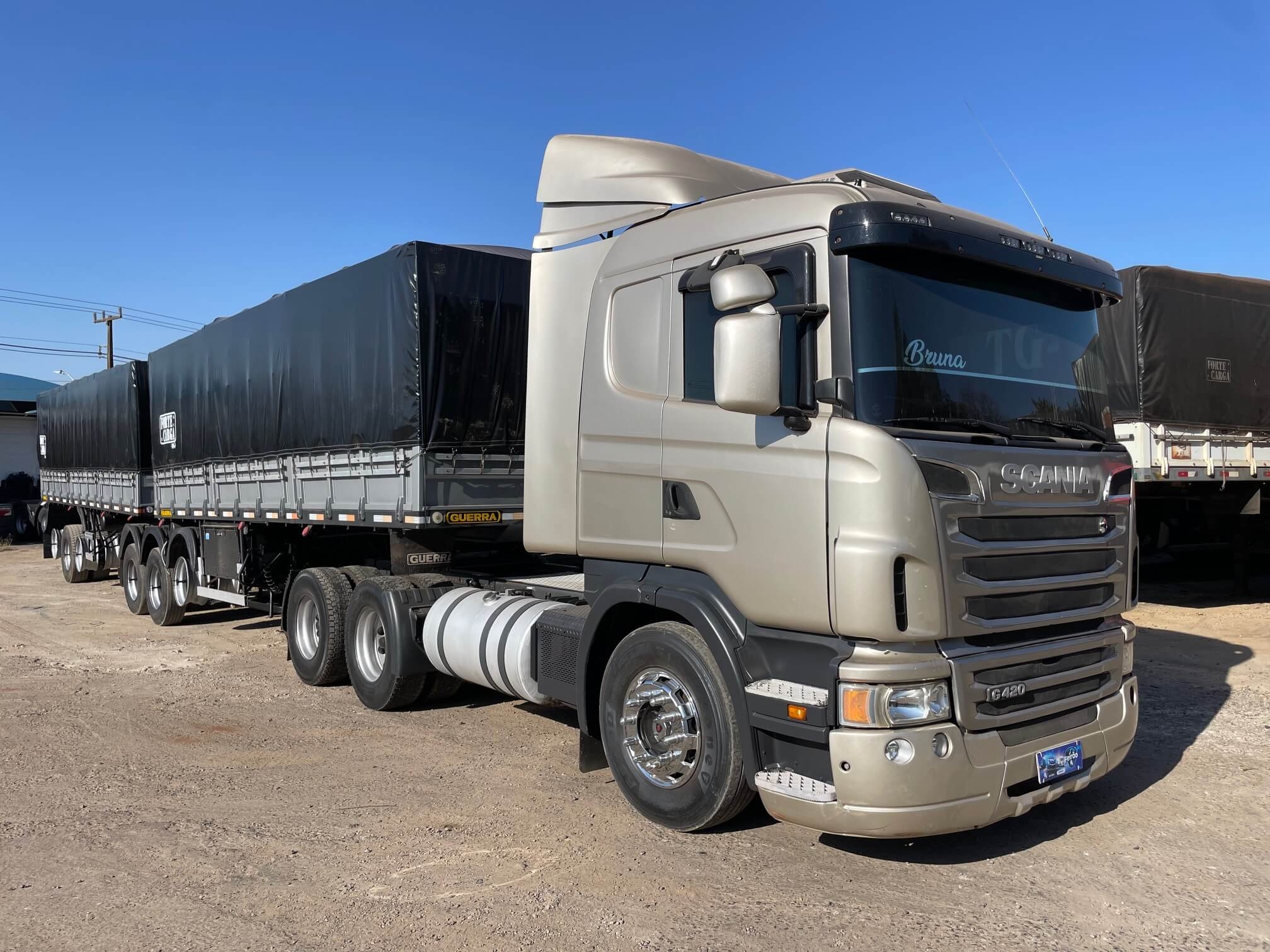 SCANIA G-420 6X4 COM 9 EIXOS