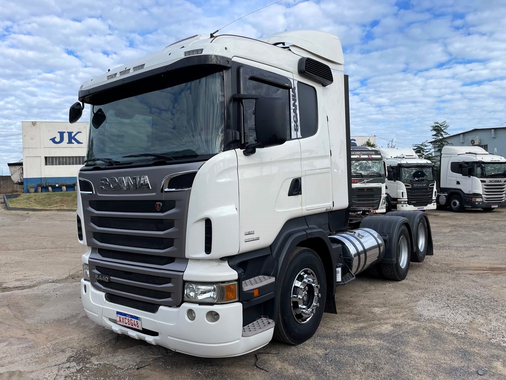 SCANIA R-440 ANO 2013 6X2